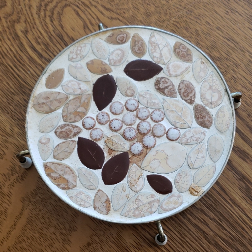 Vtg Mosaic Trivet with Leaf Design - 6" Diameter